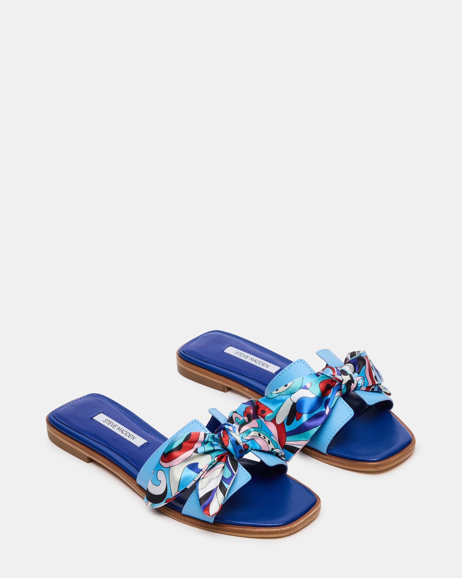 STEVEMADDEN_SHOES_HADYN-SCARF_BLUE-MULTI_02_bef49835-d900-4e6c-8b26-cdf4e2112d87.jpg